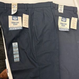 2pairs of never worn new with tags Dockers Signature Khaki Classic Fit Pleated